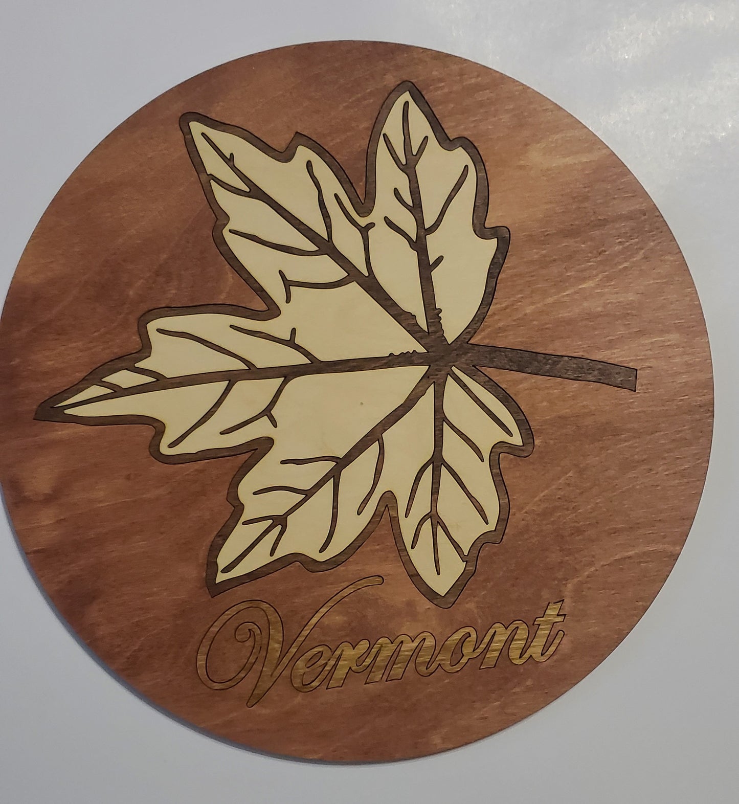 Accent Plate with Vermont - Maple leaf inlay - 3